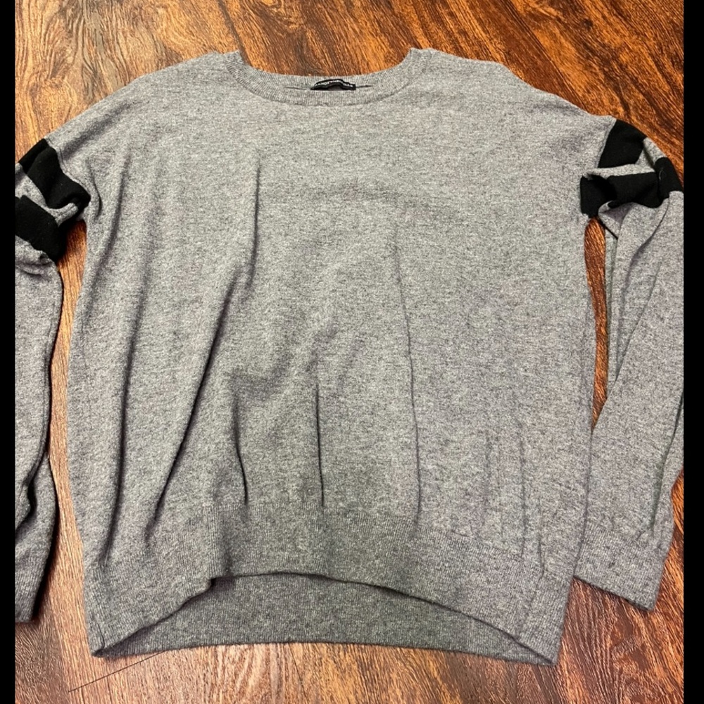 Cute Brandy Melville Sweater!!